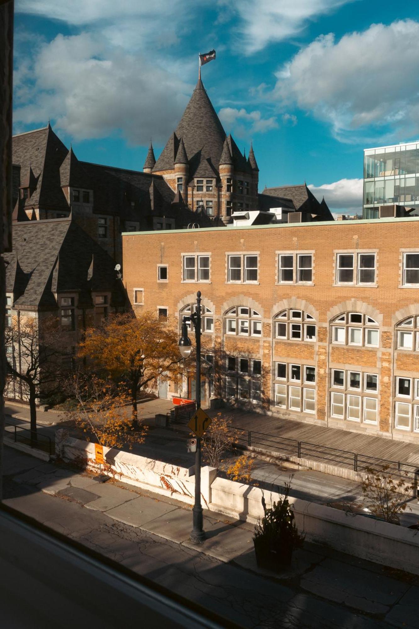 Lift Hotel Montréal Exterior foto